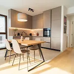 아파트 South&west By Belmont Realty *