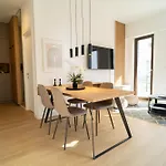 South&west By Belmont Realty * 자다르