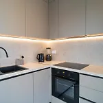 South&west By Belmont Realty * 자다르