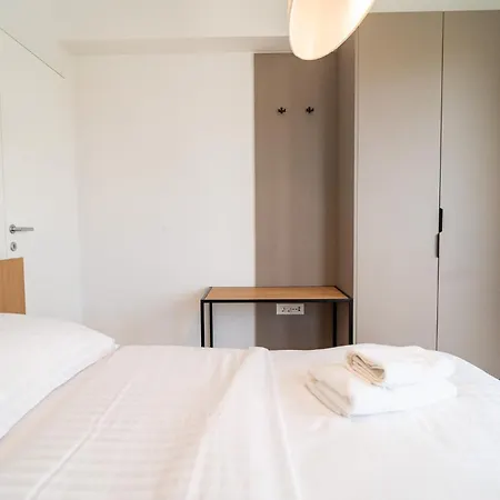 South&west By Belmont Realty * Zára