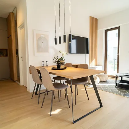 South&west By Belmont Realty * Zára